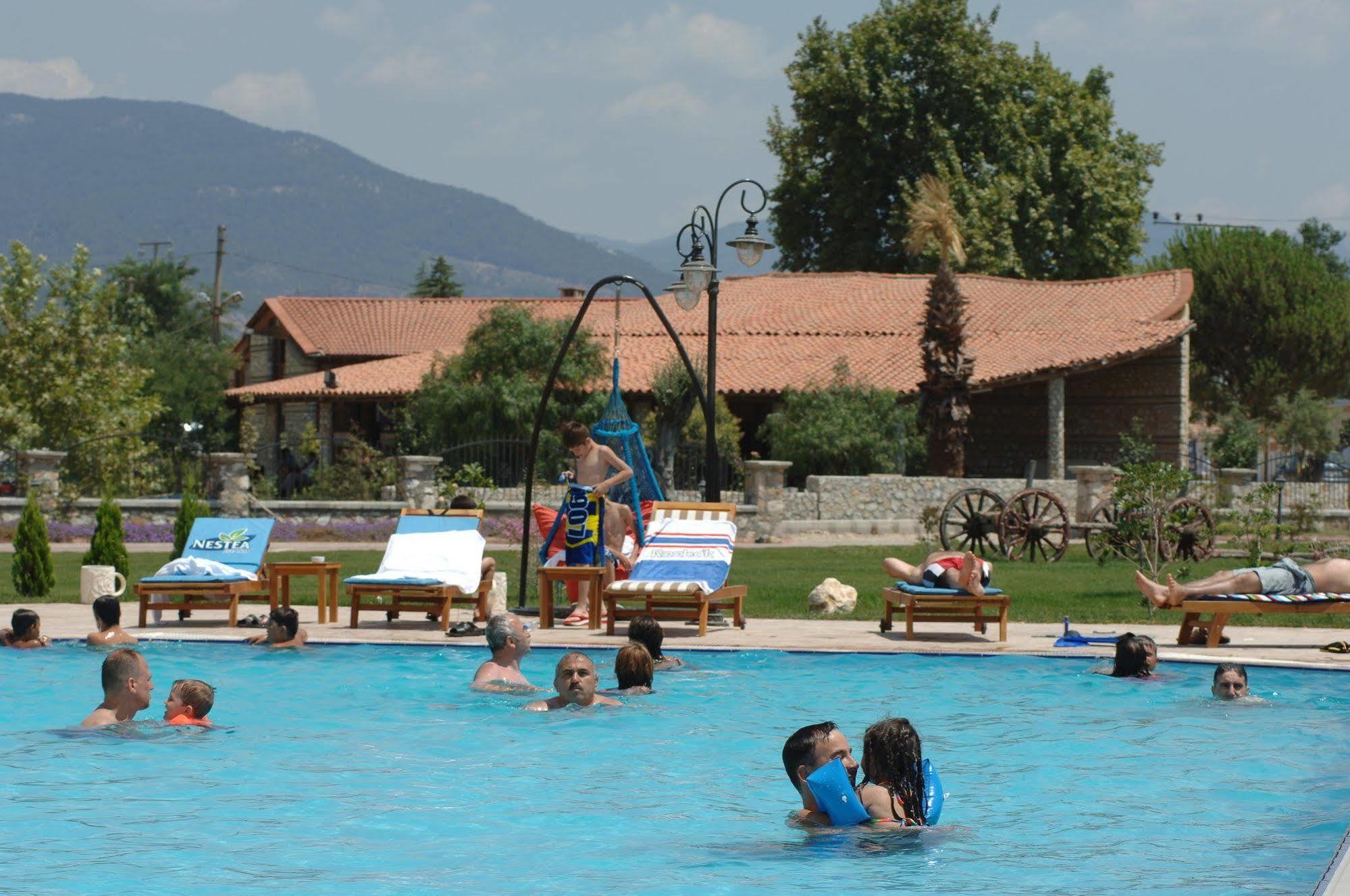 Gure Saruhan Thermal Akçay Exterior foto